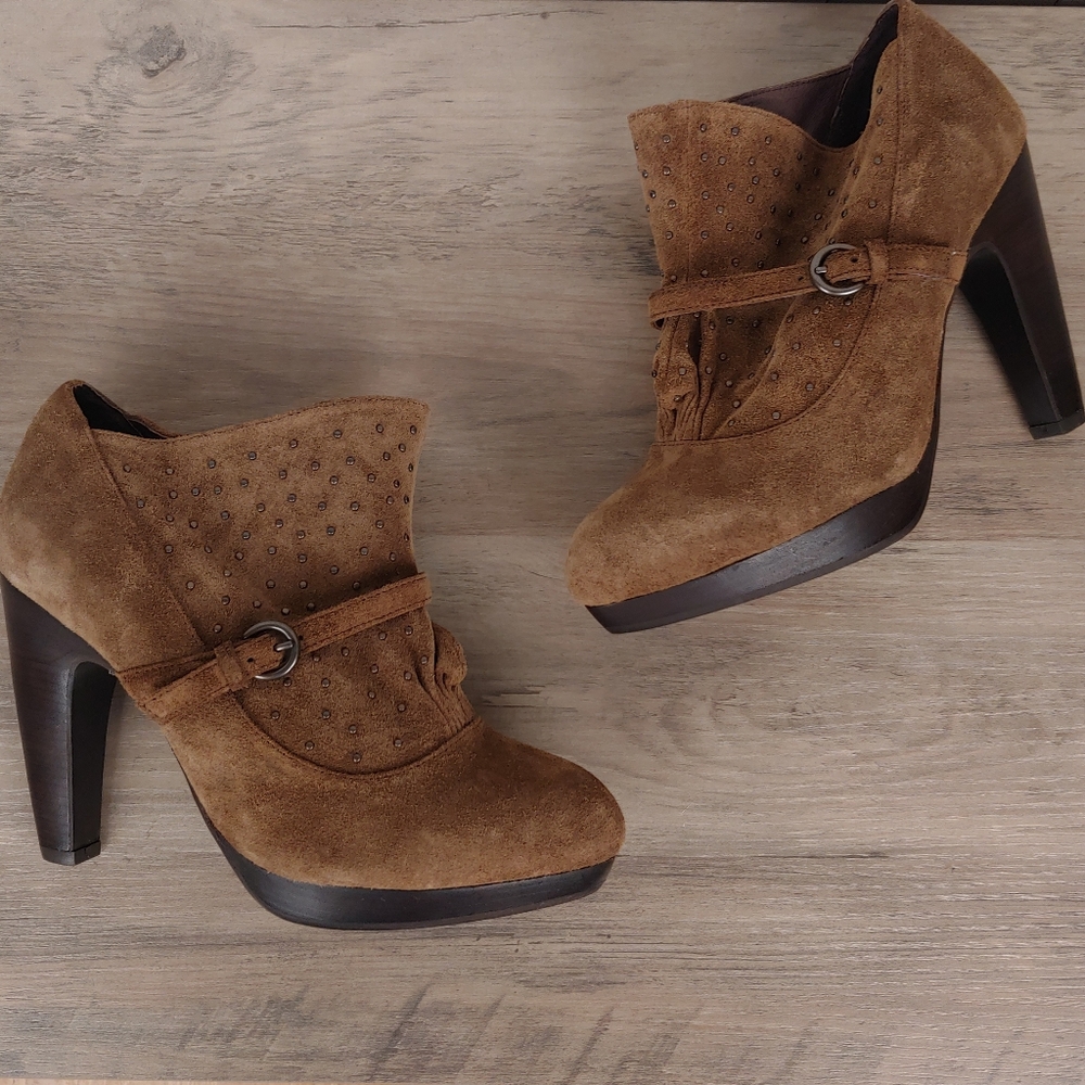 Anthropologie Biviel Pantha Brown Studded Suede Ankle Booties Size 6.5